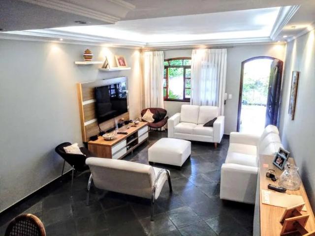 Casa de 138 metros quadrados no bairro Sumaré com 3 quartos