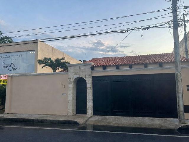 casa de 1 planta con 2 habitaciones en renta