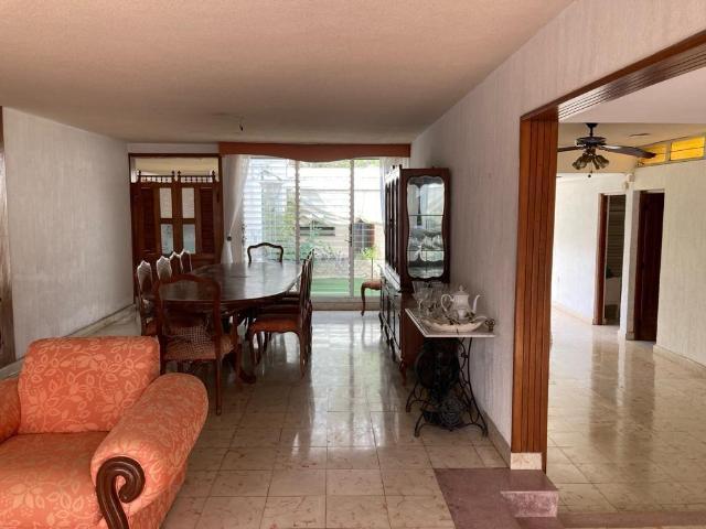 Casa de 1 piso en venta dentro de la ciudad