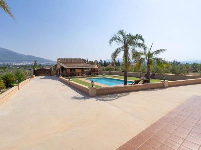 Casa de 243 m2 en alquiler Alhaurín el Grande, Andalucía