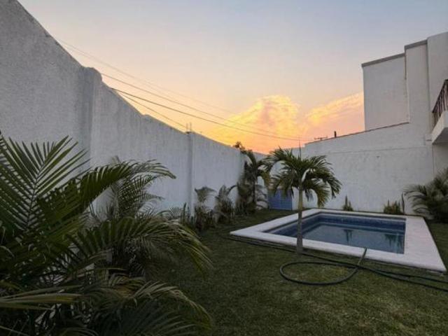 Casa de 243 m² con 3 recámaras en venta en Oaxtepec Centro