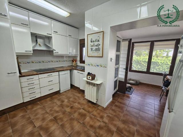 Casa de 240 m2 en venta Pedrezuela, España