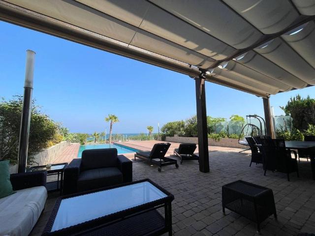 Casa de 240 m2 en alquiler Arenales del Sol, España