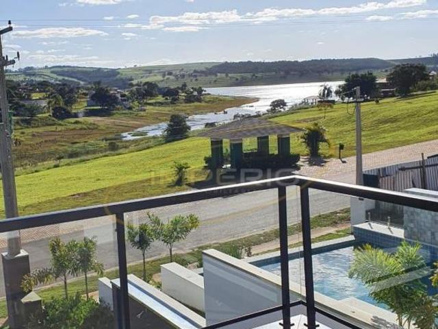 Casa de 240 m², c/ 3 suítes e piscina  Riviera de St. Cristina XIII