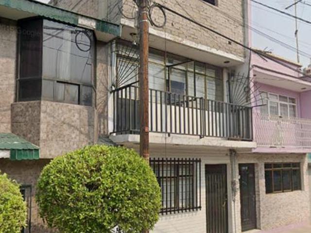Casa de 240 m² con 4 recámaras en venta en Benito Juárez
