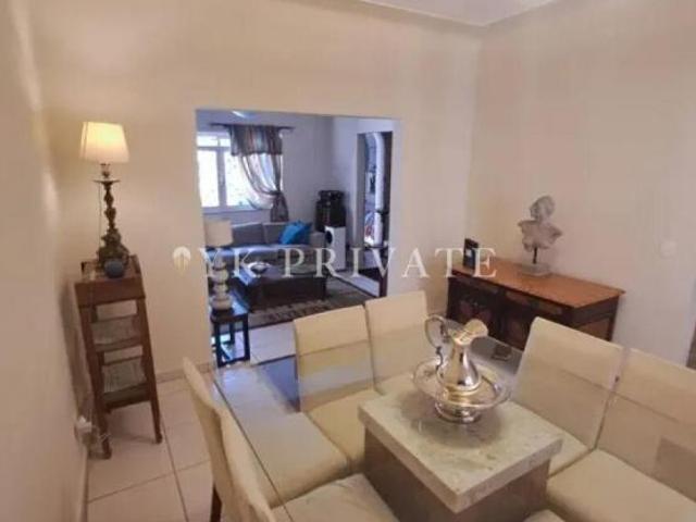 Casa de 240m²  4 Dormitórios, 4 Suíte, 5 Banheiros e 2 vagas de garagem em Perdizes!