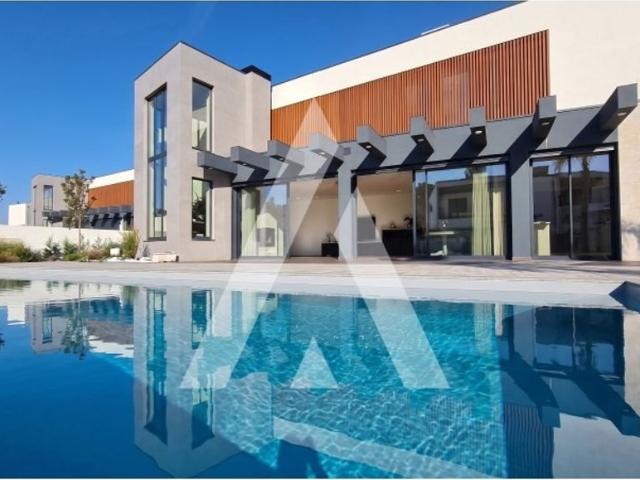 Casa de 247 m² para alugar Vila Nova de Famalicão, Braga