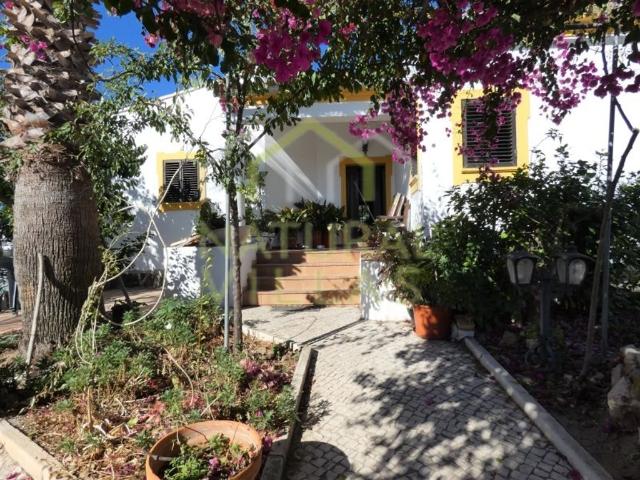 Casa de 245 m² à venda Vale de Santa Maria, Albufeira, Faro