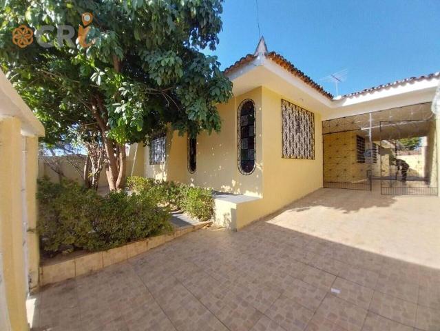 Casa de 250 m² na Otávio Rocha Edson Queiroz Fortaleza CE, aluguel por R$ 2.300/mês