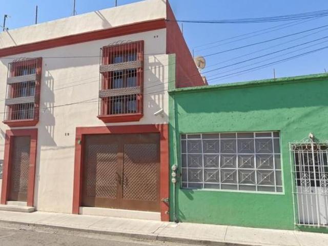 Casa de 250 m² con 4 recámaras en venta en Centro
