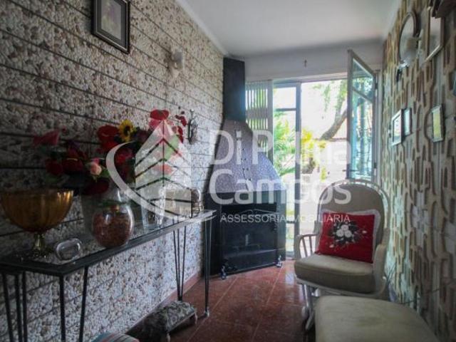 Casa de 251 m² na R. Carlos Maria Della Paolera na região Bosque da Saúde a 300 m da Av. do Cursino
