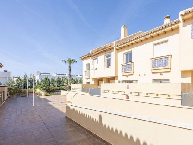 Casa de 260 m2 en venta Riviera del Sol, Andalucía