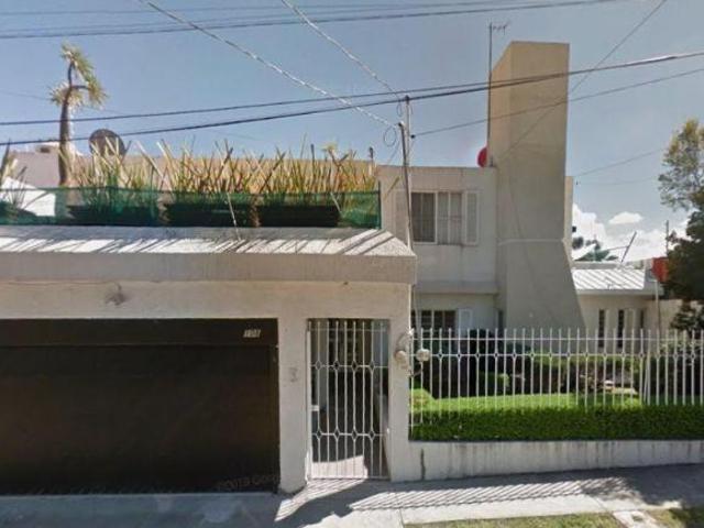 Casa de 260 m² con 4 recámaras en venta en Fraccionamiento Panorama, GTO