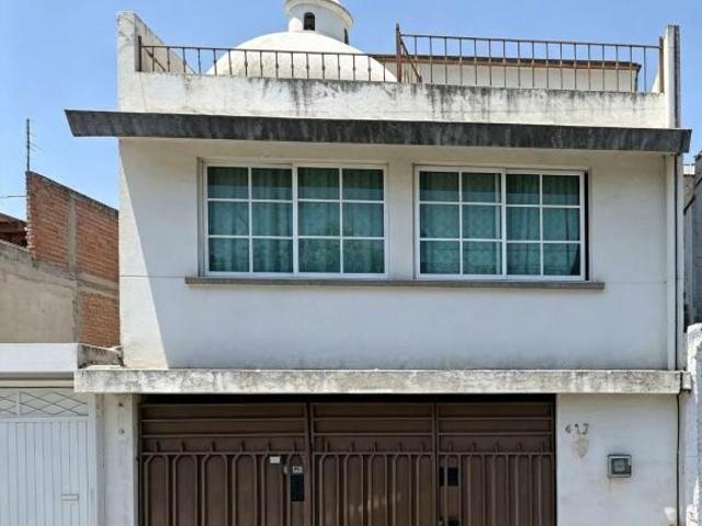 Casa de 260 m² con 3 recámaras en venta en Granada, GTO