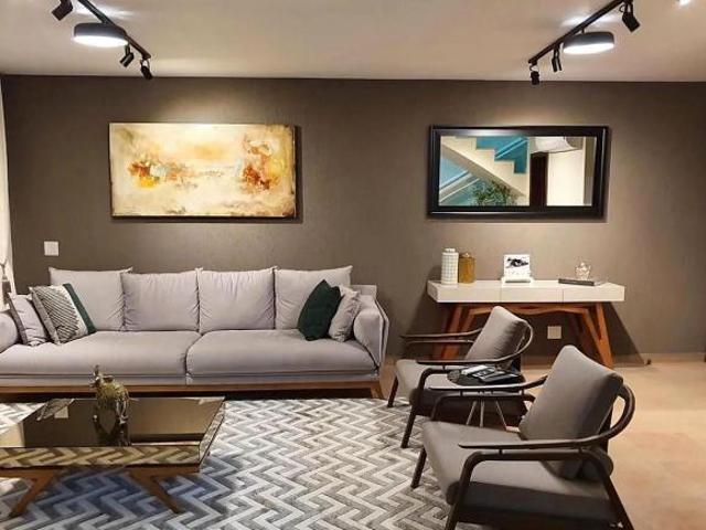 Casa de 267 m² com 04 quartos, sendo 03 suítes á venda no Residencial Granville Goiânia, GO