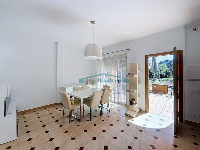 Casa de 266 m2 en alquiler Paterna, Comunidad Valenciana