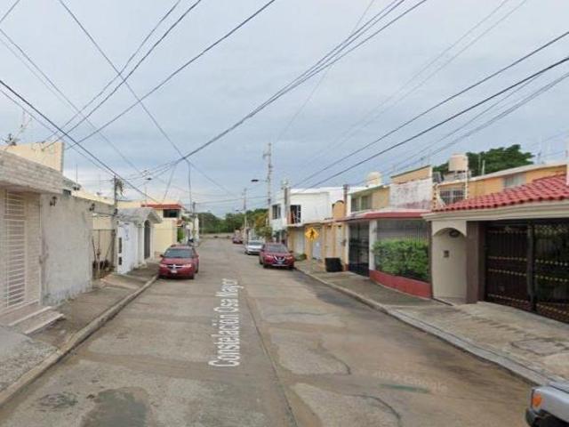 Casa de 268 m2 con 2 recámaras en venta en Fraccionamiento Santa Rita