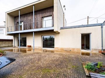 Bitarães, Paredes, Concelho de Paredes, Distrito de Porto