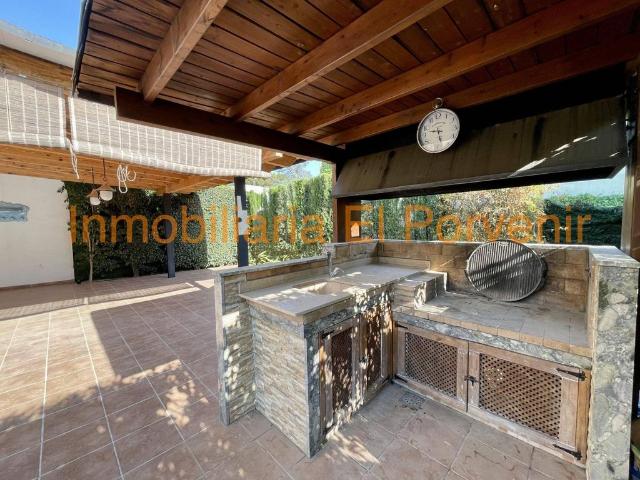 Casa de 273 m2 en alquiler Torrente, España