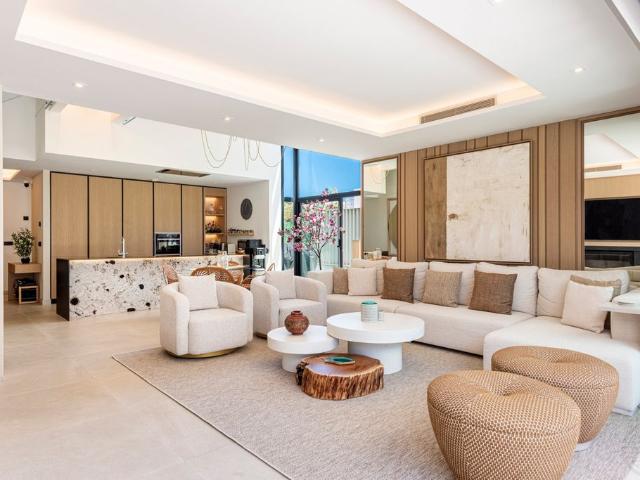 Casa de 270 m2 en venta Estepona, España