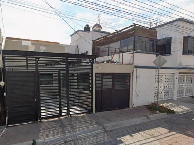 Casa de 274 m² con 4 recámaras en venta en Lomas del Marqués