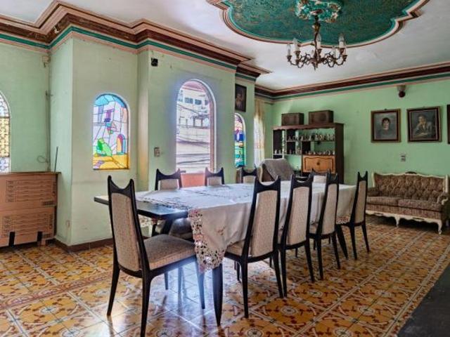 Casa de 280 m2, Inversión para Remodelar