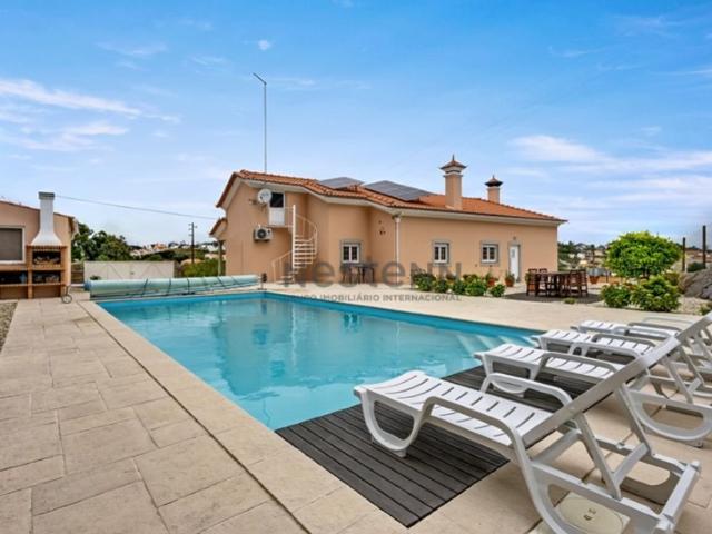 Casa de 282 m² à venda Lourinhã, Portugal
