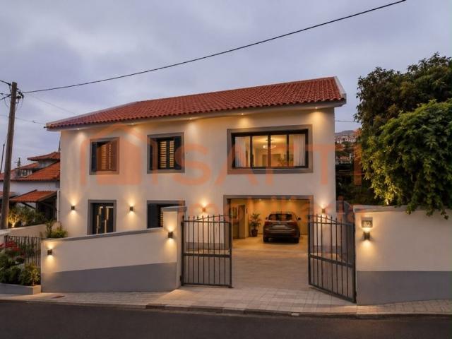 Casa de 289 m² à venda Calheta, Madeira