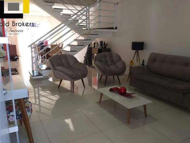 CASA DE 290M² COM 3 DORMITÓRIOS, SENDO 1 SUÍTE NO BAIRRO DA COLÔNIA EM JUNDIAÍ SP *ESTUDA PERMUTA