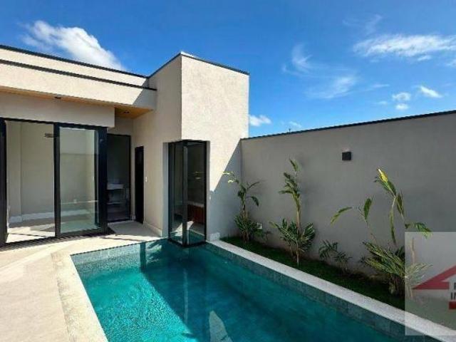 Casa de 298 m2, tipo sobrado de alto padrão à venda 3 suítes Brisas do Lago R$ 3.500.000,00 G