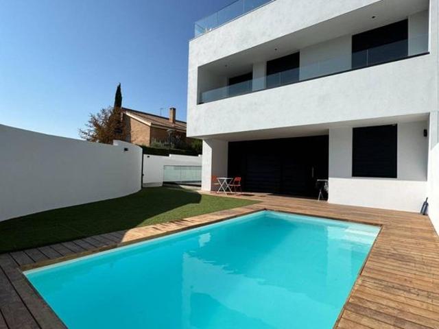 Casa de 298 m2 en venta Zaragoza, Aragón