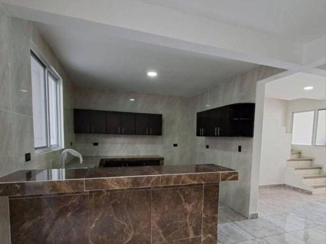 Casa de 203 m² con 4 recámaras en venta en CUAUTLA MORELOS