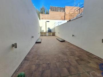 CASA DE 2008 DE 3 PLANTAS A PLE CENTRE DE SABADELL