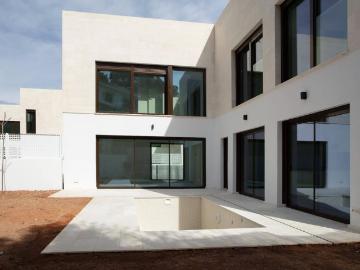 Casa de 200 m2 en alquiler Rocafort, Comunidad Valenciana