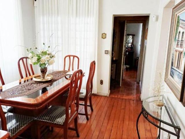 Casa de 200 m² com 3 quartos à venda em Santa Tereza