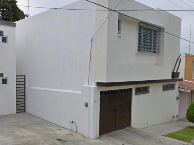 Casa de 200 m² con 3 recámaras en venta en Valle del Campestre, GTO