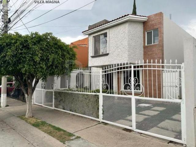 Casa de 200 m² con 3 recámaras en venta en Villa Magna