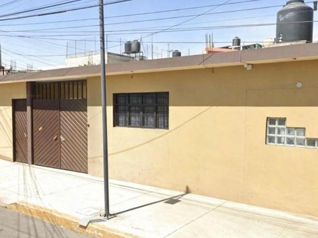 Casa de 200 m² con 3 recámaras en venta en Santa Ana Sur