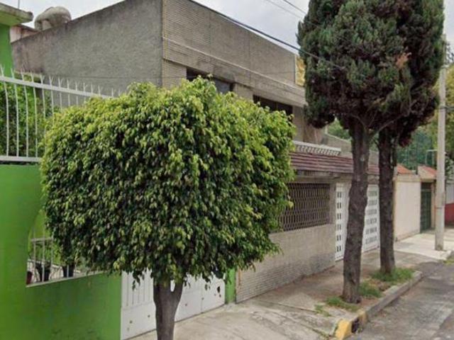 Casa de 210 m² con 4 recámaras en venta en San Antonio