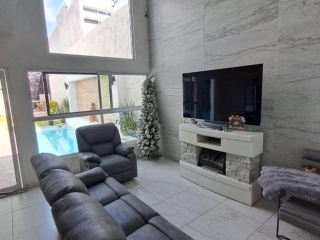 Casa de 210 m² con 3 recámaras, alberca en venta en Santa Bárbara Cuautla Morelos