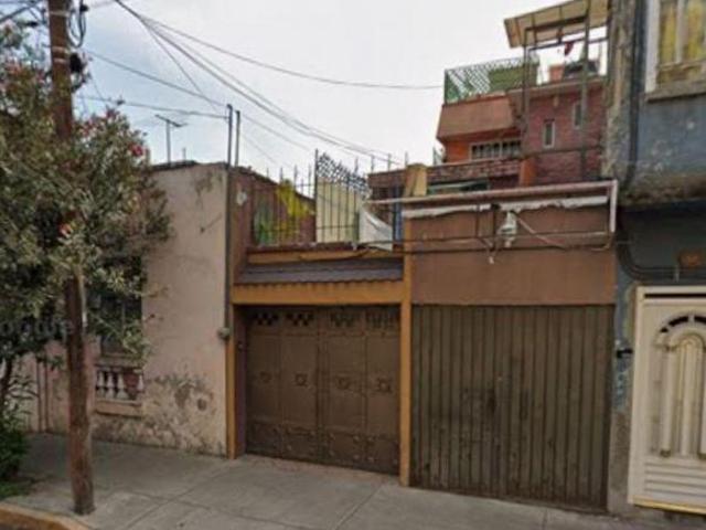 Casa de 210 m² de terreno con 5 recámaras en venta en Ex Hipódromo de Peralvillo