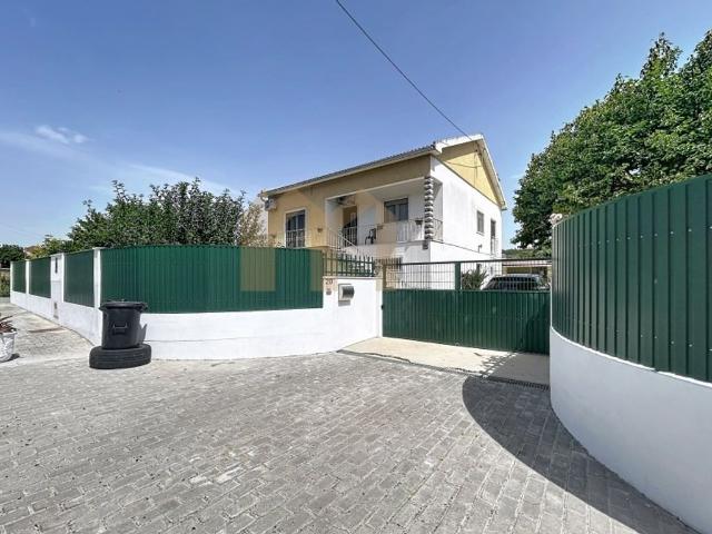 Casa de 329 m² à venda Mosteiros, Santarém
