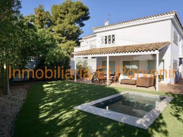 Casa de 215 m2 en alquiler Torrente, España