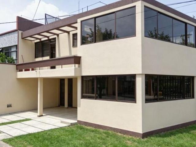 Casa de 215 m² con 3 recámaras en venta en Jardín Balbuena