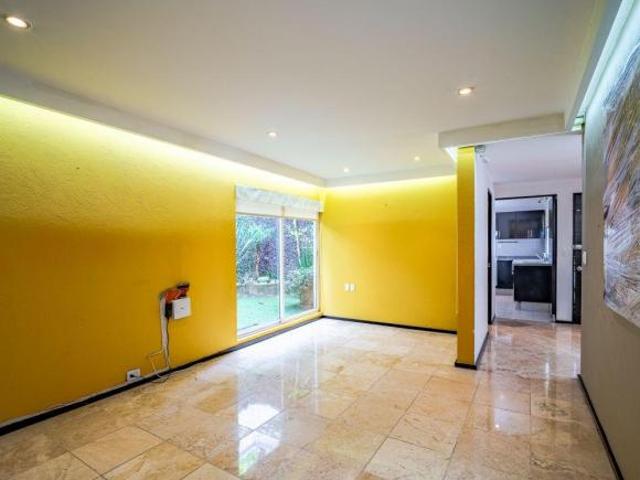 Casa de 215 m² con terraza y seguridad en venta en Barrio San Francisco