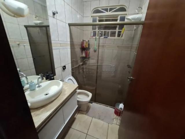 Casa de 219m² com 02 quartos para locação Monte Alegre