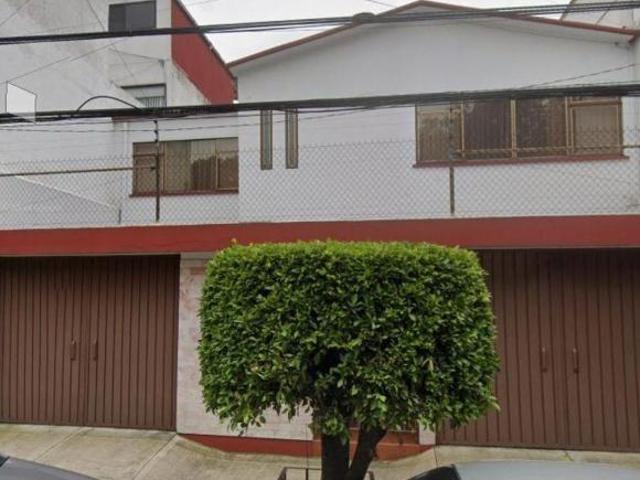 Casa de 220 m² con 4 recámaras en venta en Del Carmen