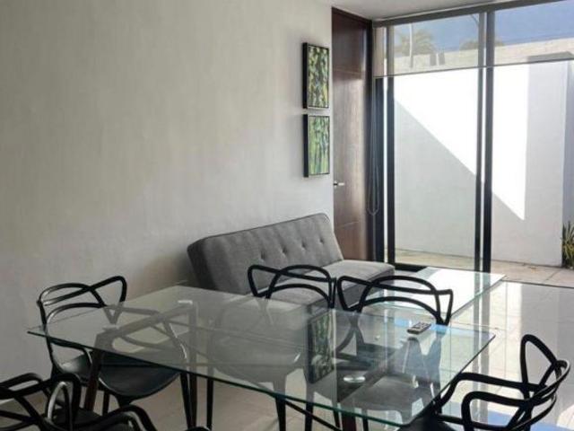 Casa de 220 m² con 4 recámaras en venta en Guadalajara