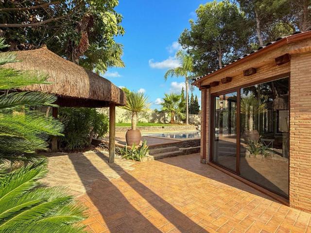 Casa de 224 m2 en alquiler San Antonio de Benagéber, Comunidad Valenciana