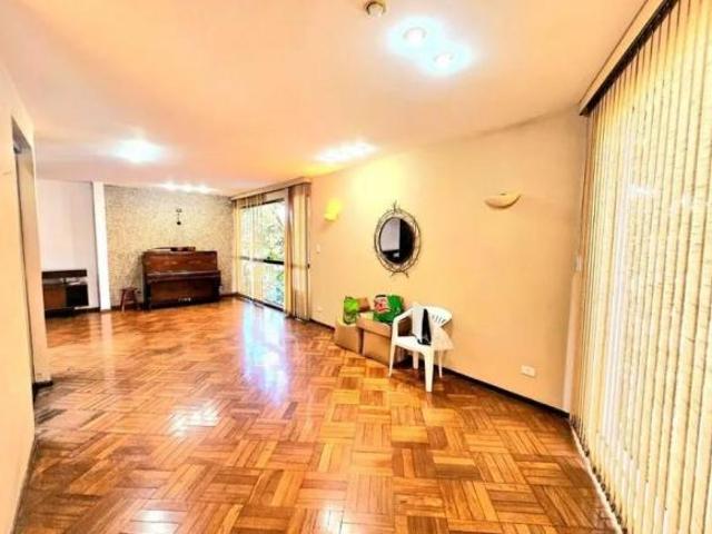 Casa de 228 m², 4 quartos em Sumarezinho, São Paulo